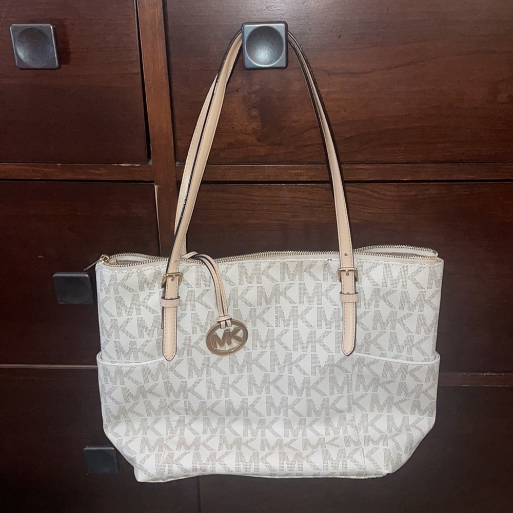 Michael Kors purse - Picture 2 of 2